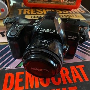 Vintage 80s 1988 Minolta Maxxum 3000i Autofocus Film (SLR) Camera